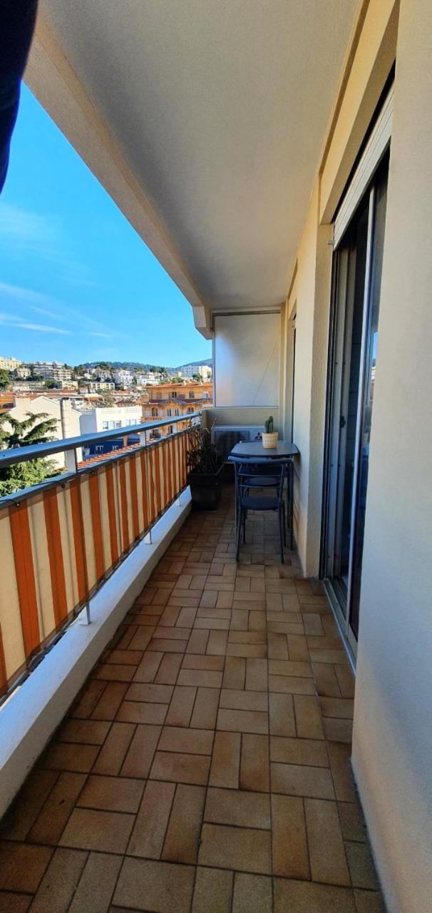Bel Appartement Plein Centre Nisa Exterior foto